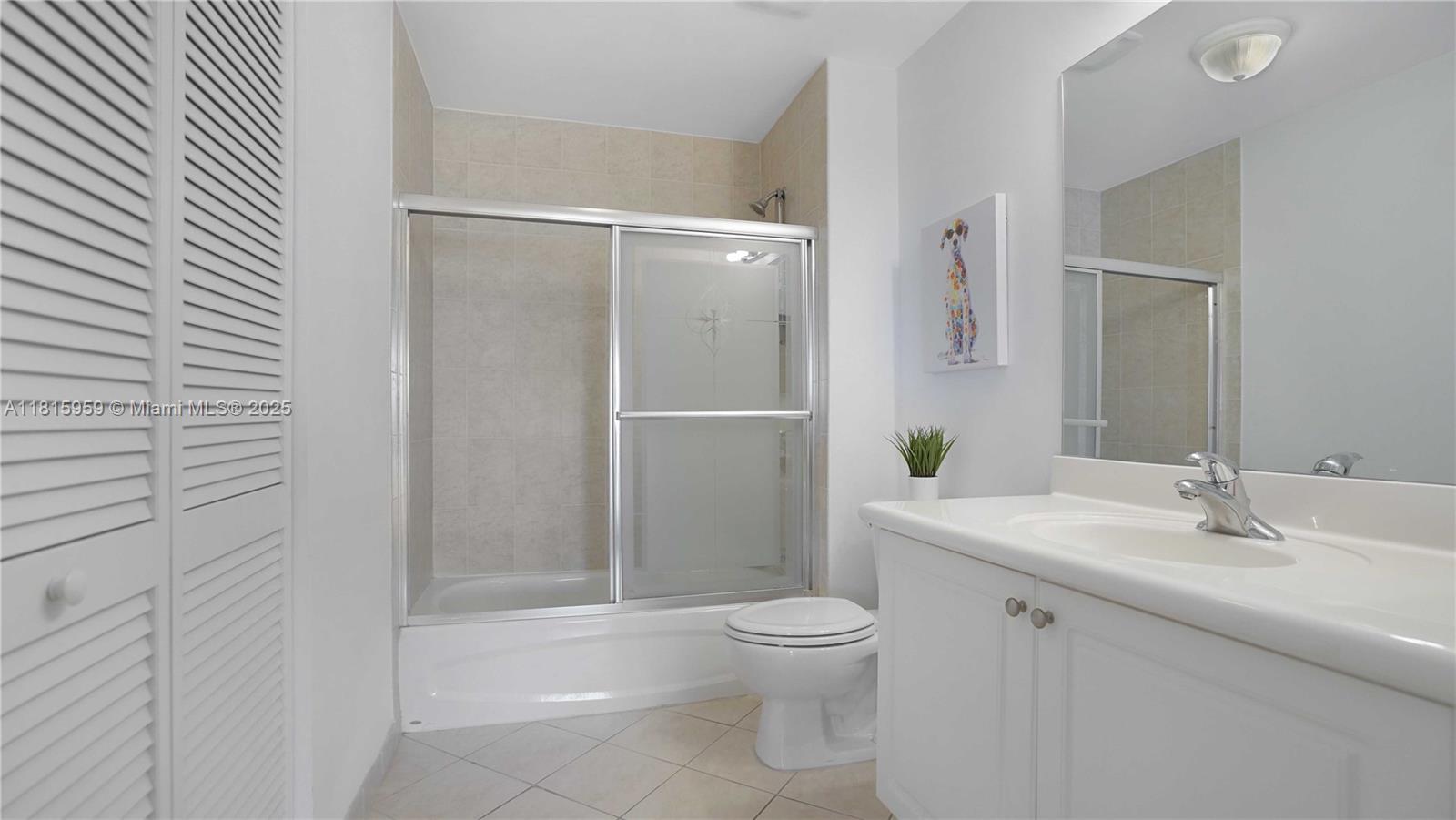 COLONNADE AT DADELAND SE - Residential