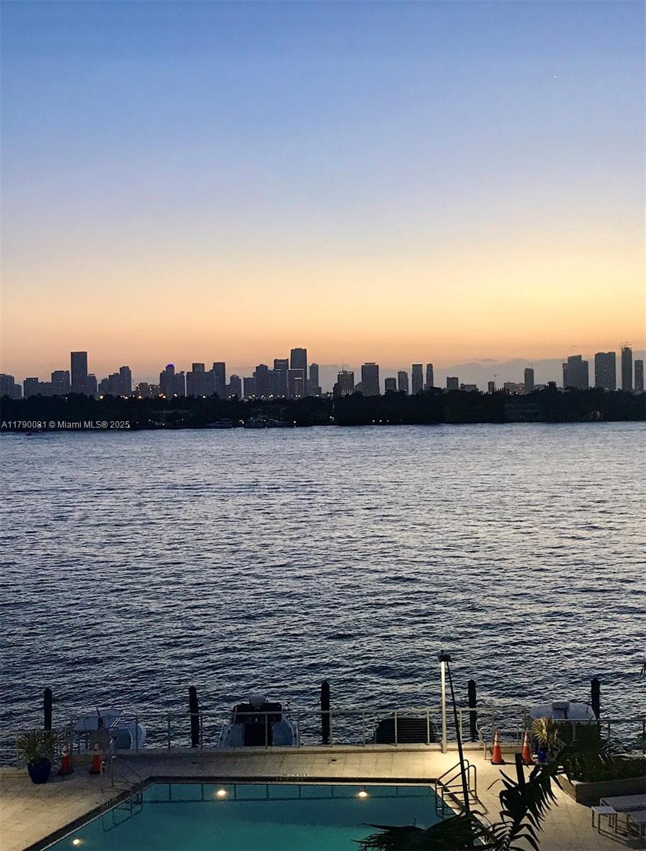 View photos, virtual tours, details... 800 West Ave 523