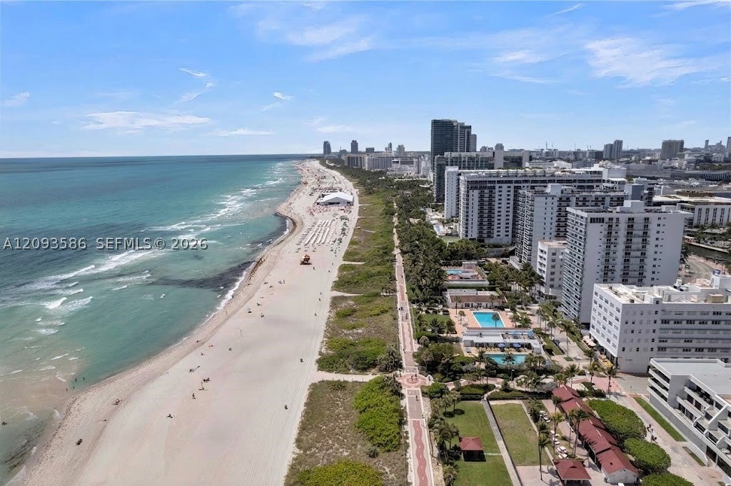 2457 Collins Ave 1502