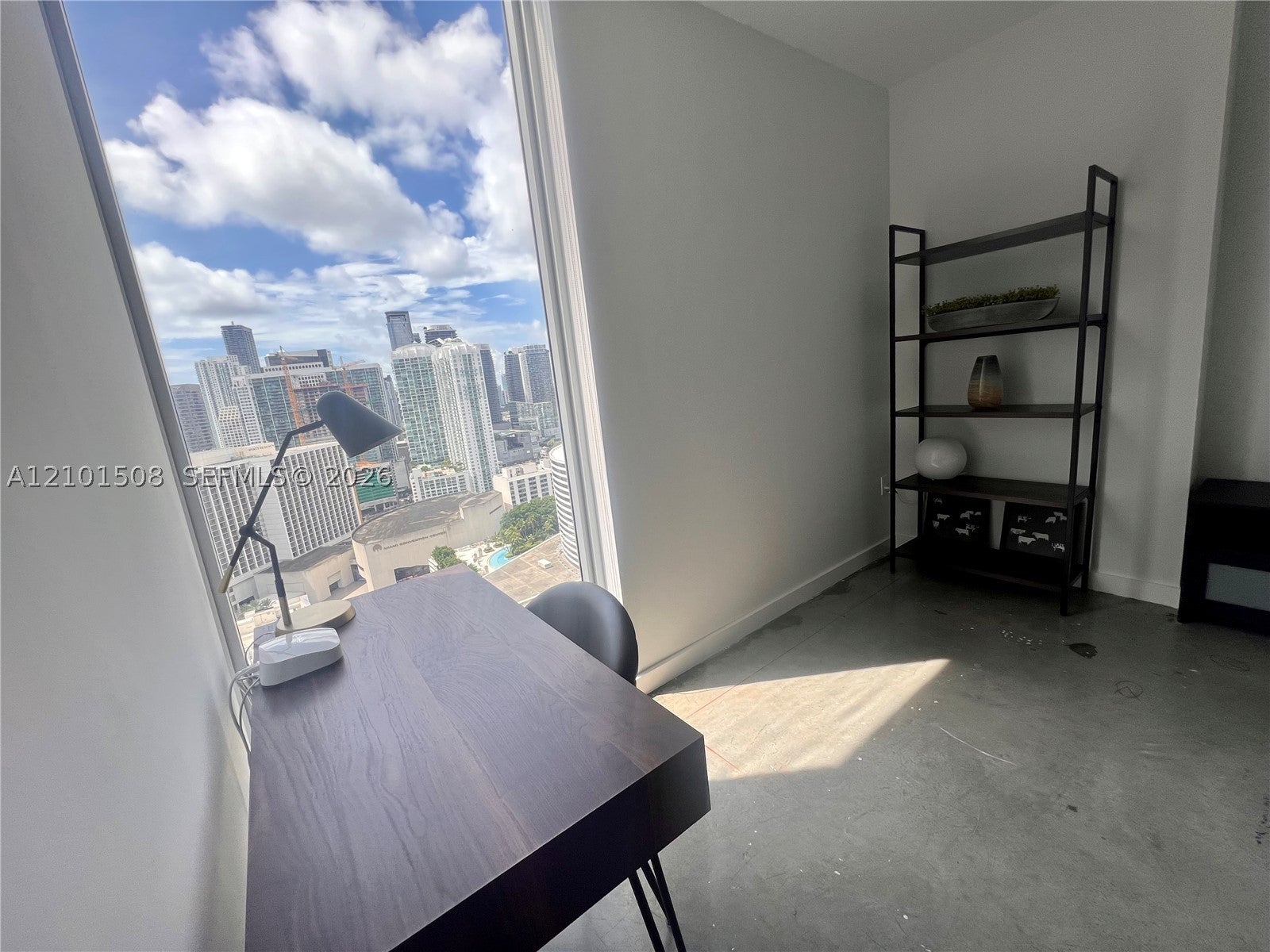 151 SE 1st St 2907