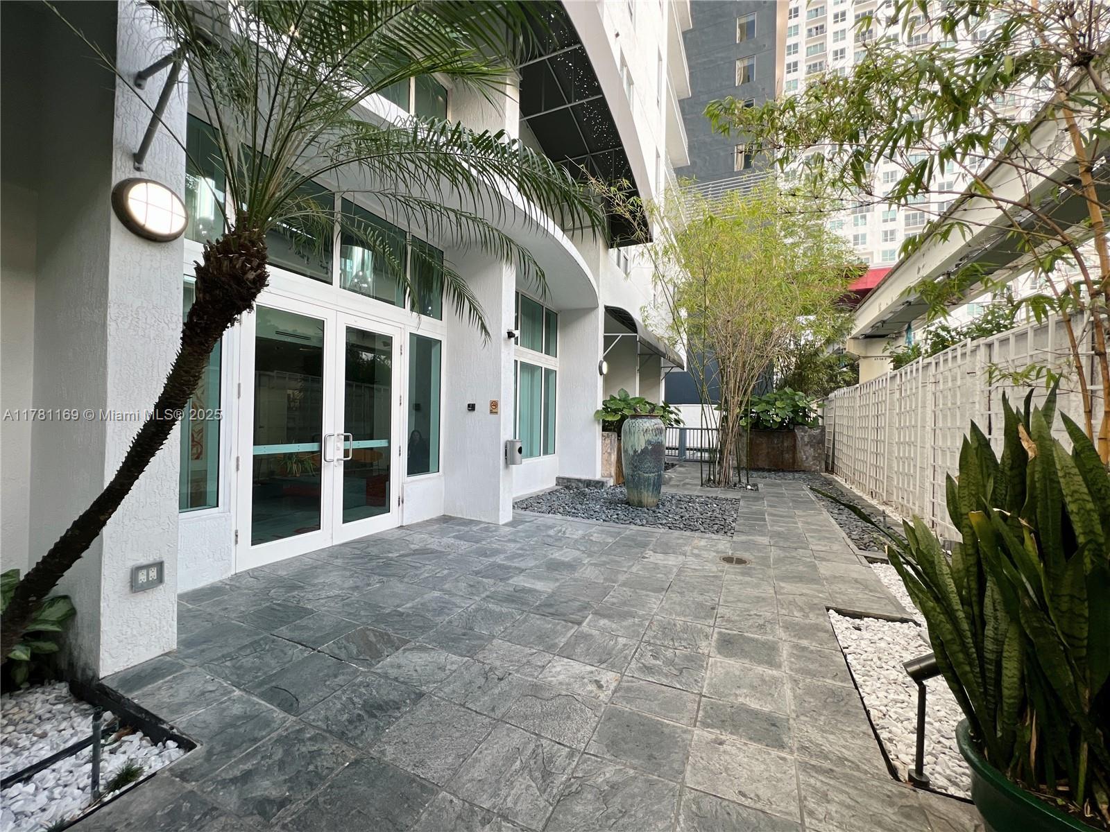 Property for Sale at 234 Ne 3rd St 1908, Miami, Broward County, Florida - Bedrooms: 1 
Bathrooms: 1  - $339,000