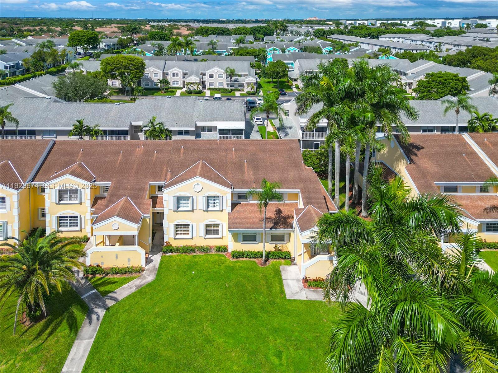 KEYS GATE CONDO NO SEVEN - Residential