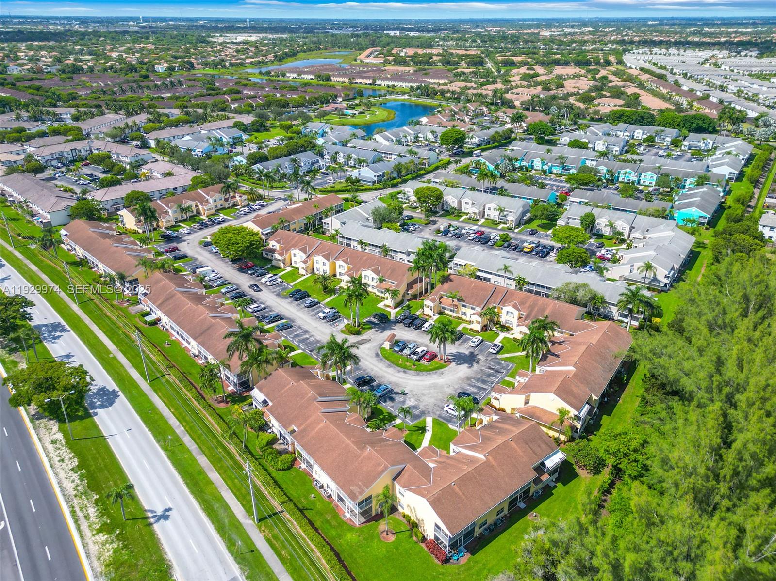 KEYS GATE CONDO NO SEVEN - Residential