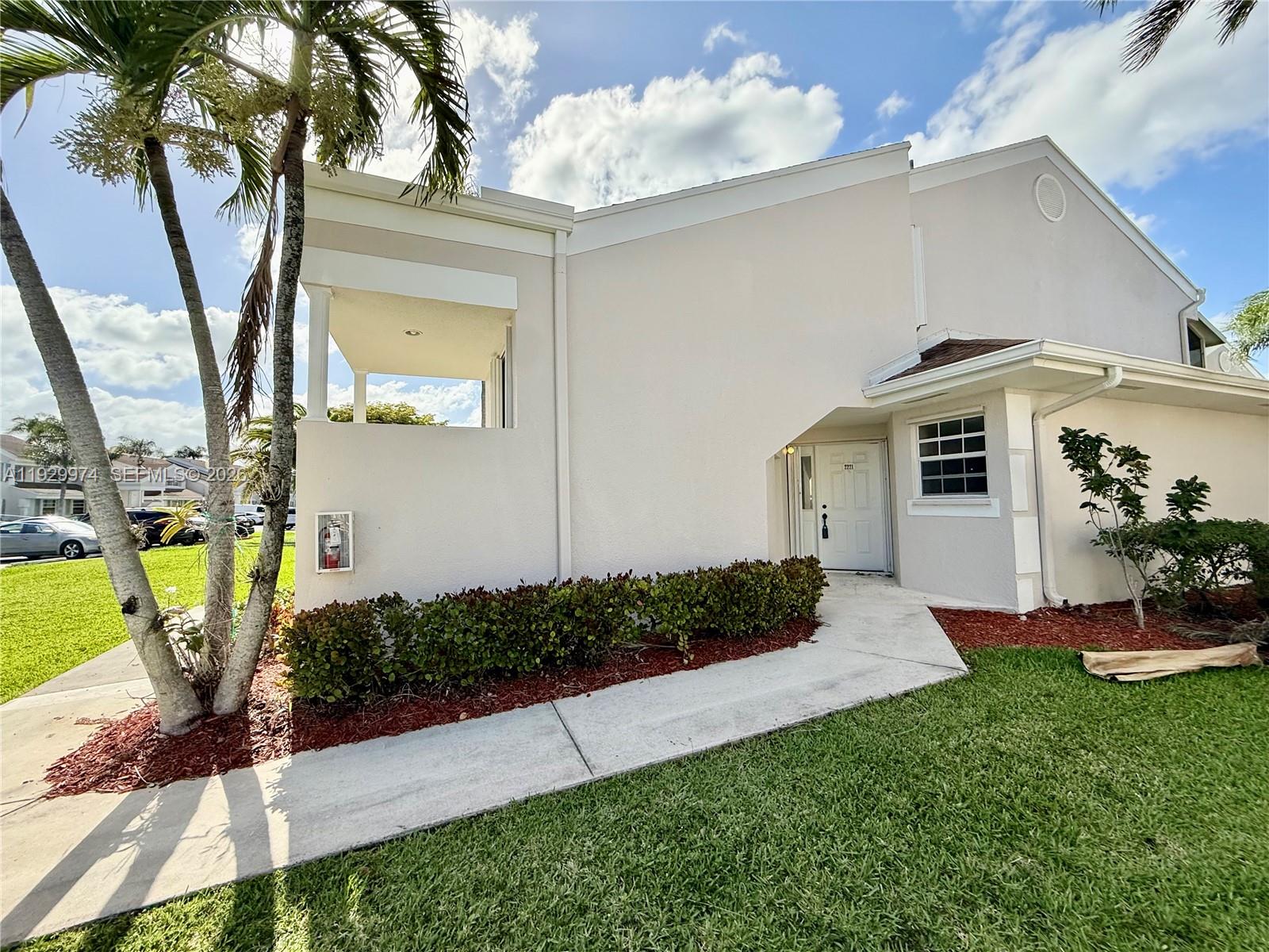 KEYS GATE CONDO NO SEVEN - Residential