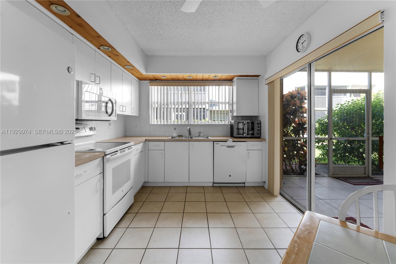 KEYS GATE CONDO NO SEVEN - Residential