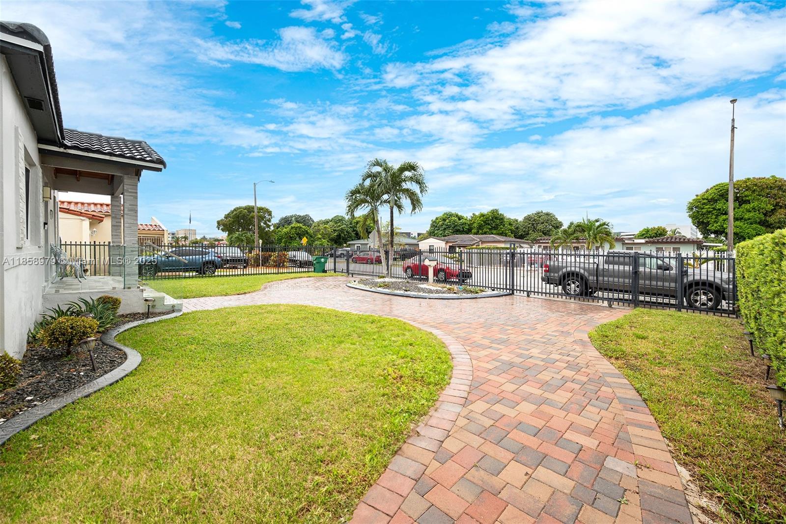 941 NW 40th Ave