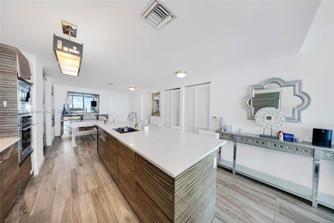 Condominium in Miami FL 460 28th St 8.jpg