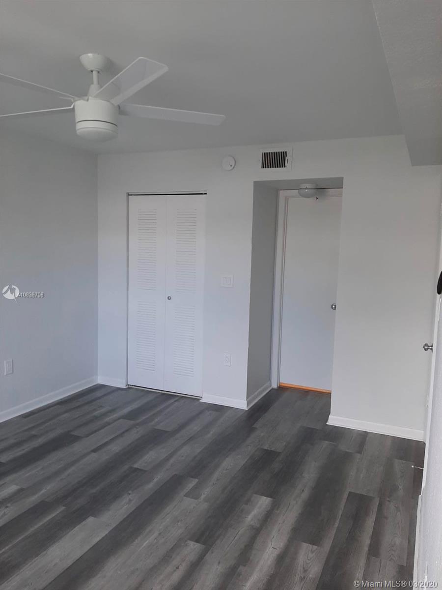 LAKEVIEW CLUB CONDO - Residential Lease