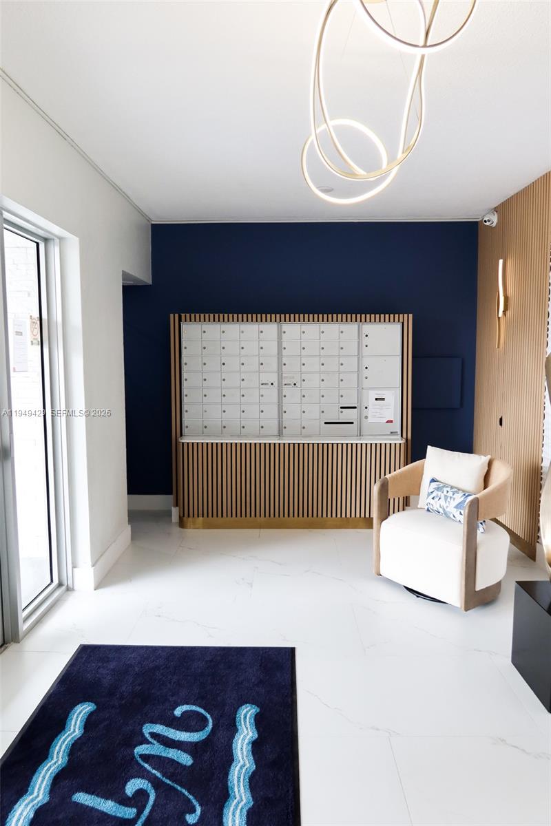 WELLINGTON TOWERS CONDO - Residential