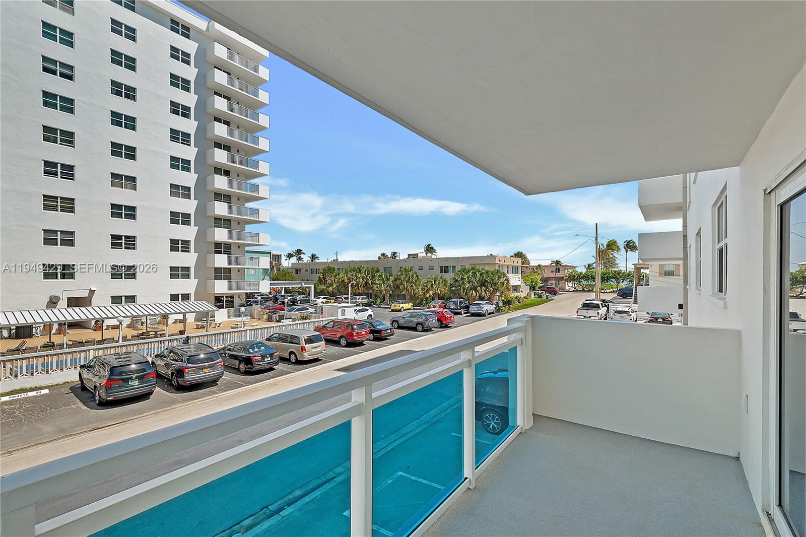 WELLINGTON TOWERS CONDO - Residential