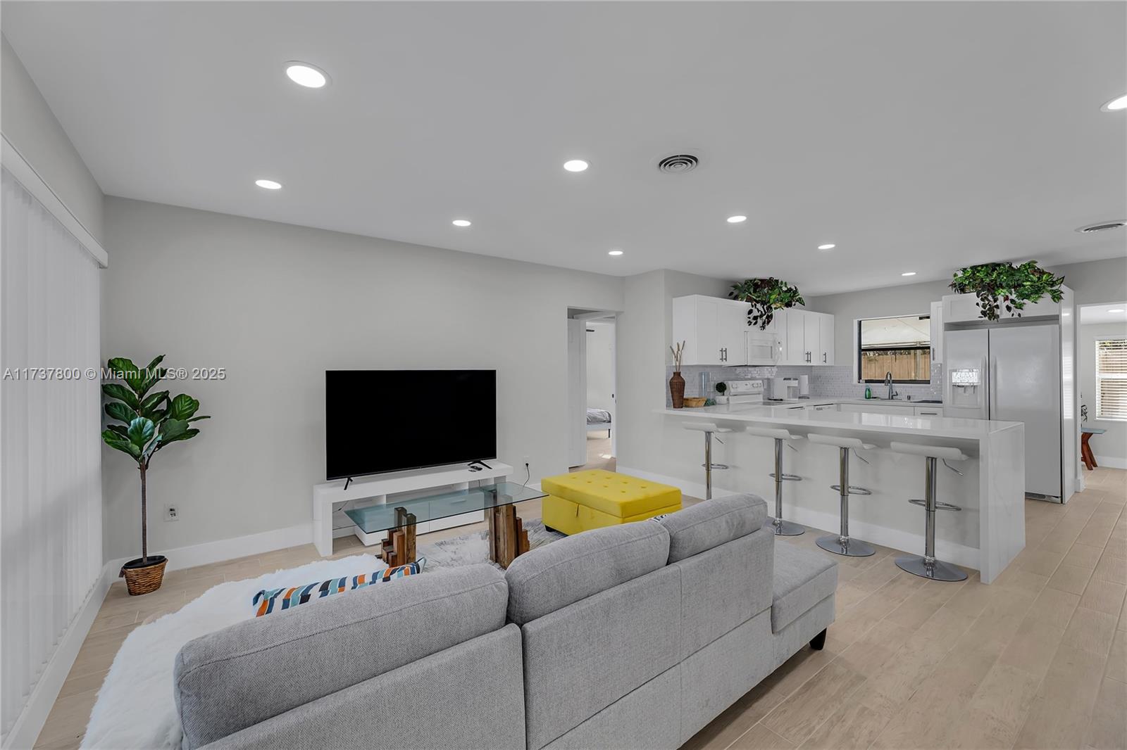 GARDEN ISLES SEC ONE - Residential Lease