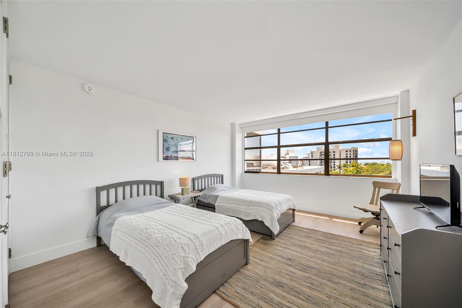 ISLAND BREAKERS CONDO - Residential Lease