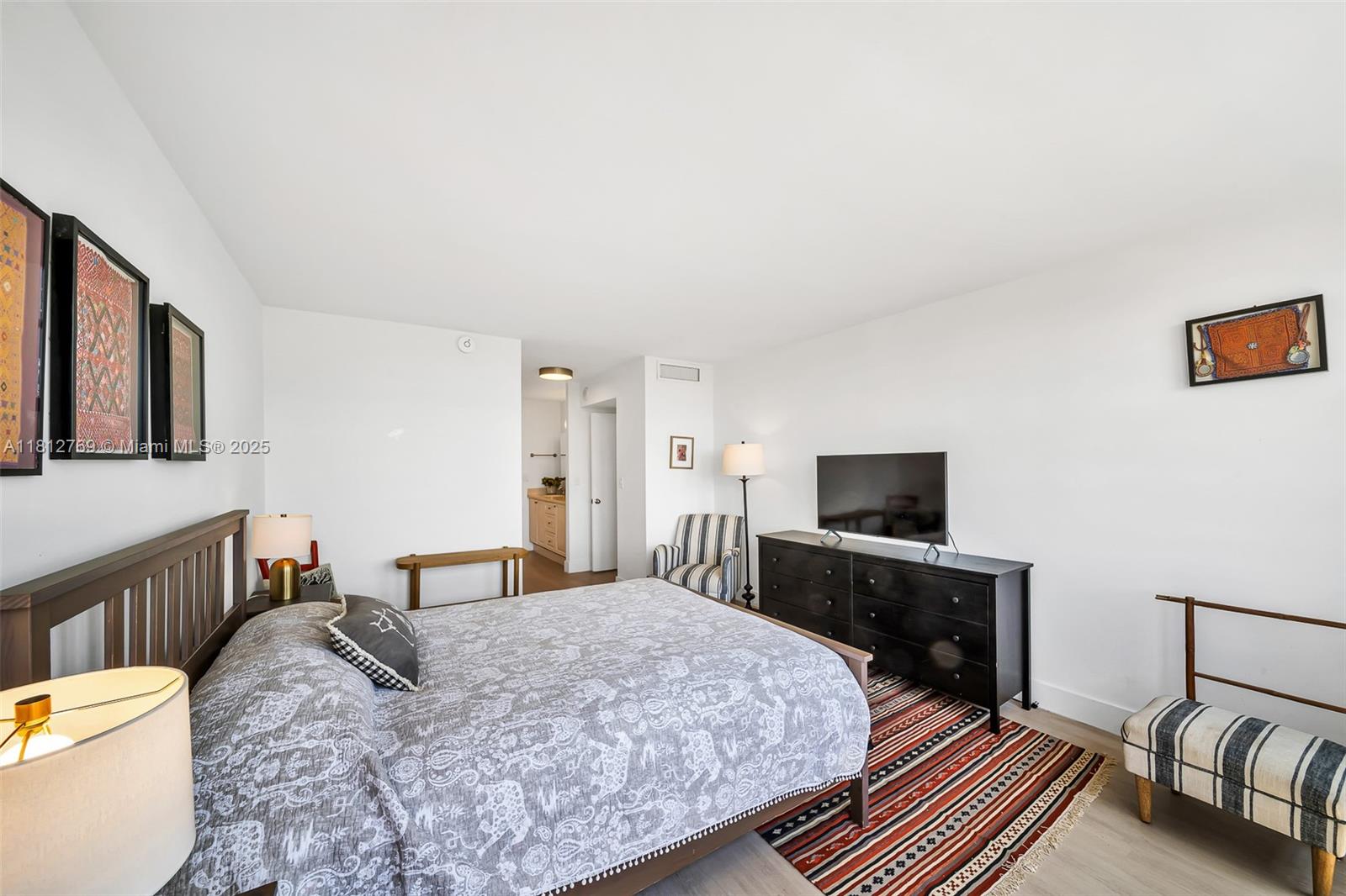 ISLAND BREAKERS CONDO - Residential Lease