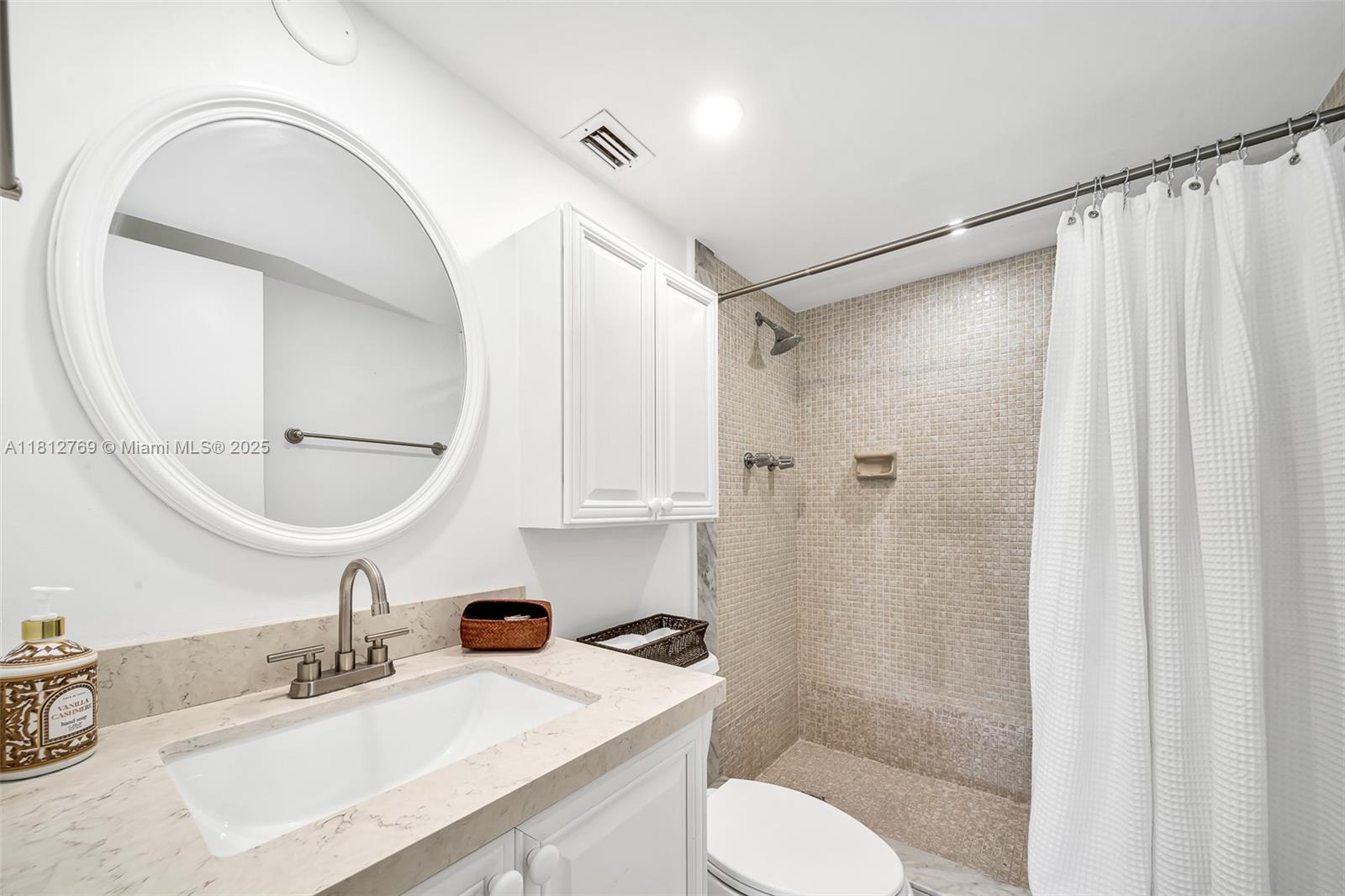 ISLAND BREAKERS CONDO - Residential Lease