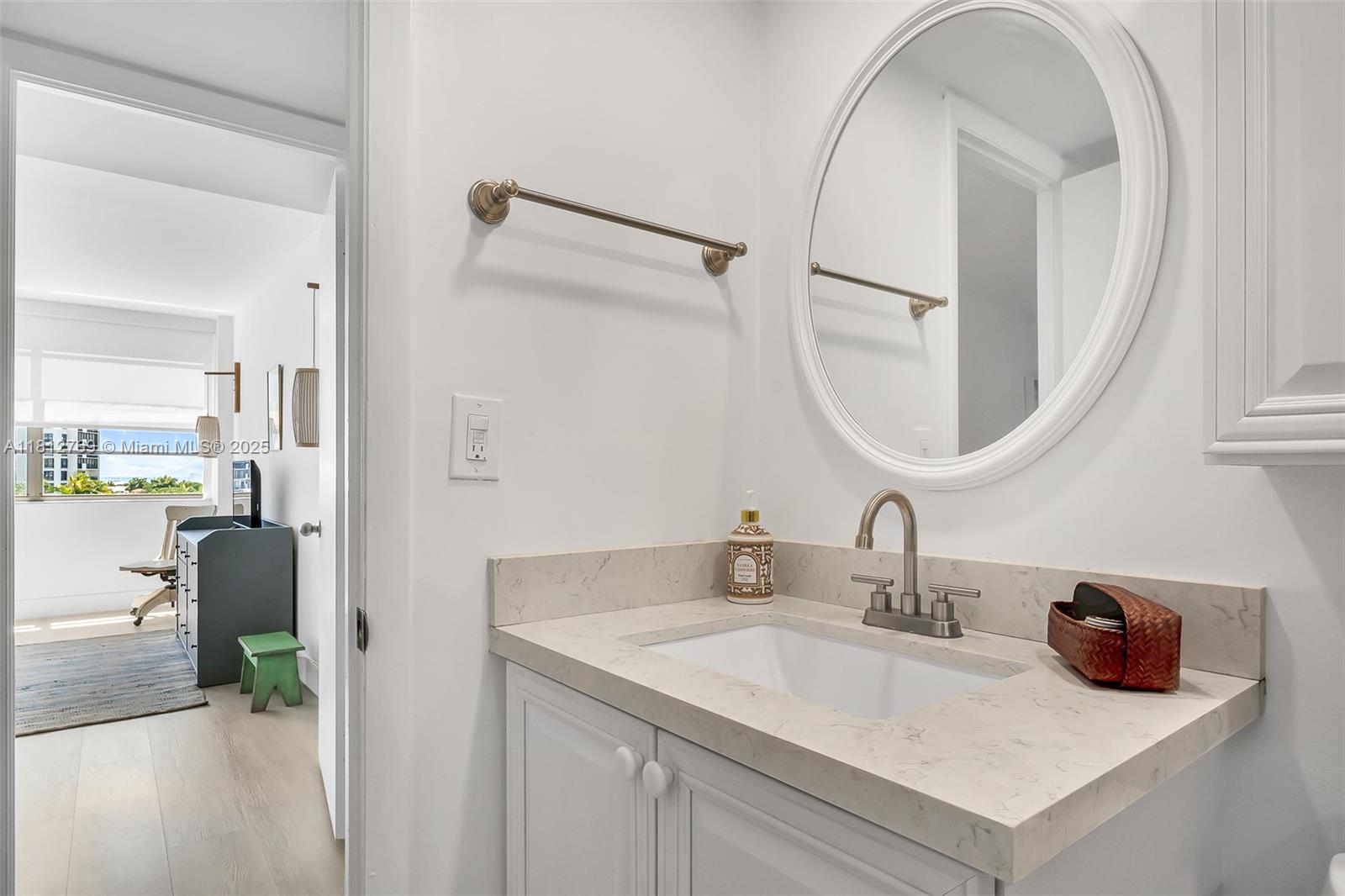 ISLAND BREAKERS CONDO - Residential Lease