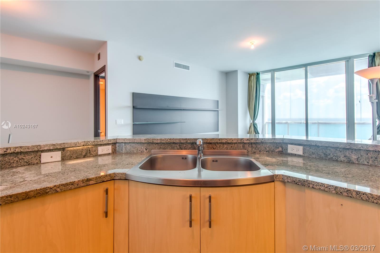 Continuum On South Beach - Residential Lease