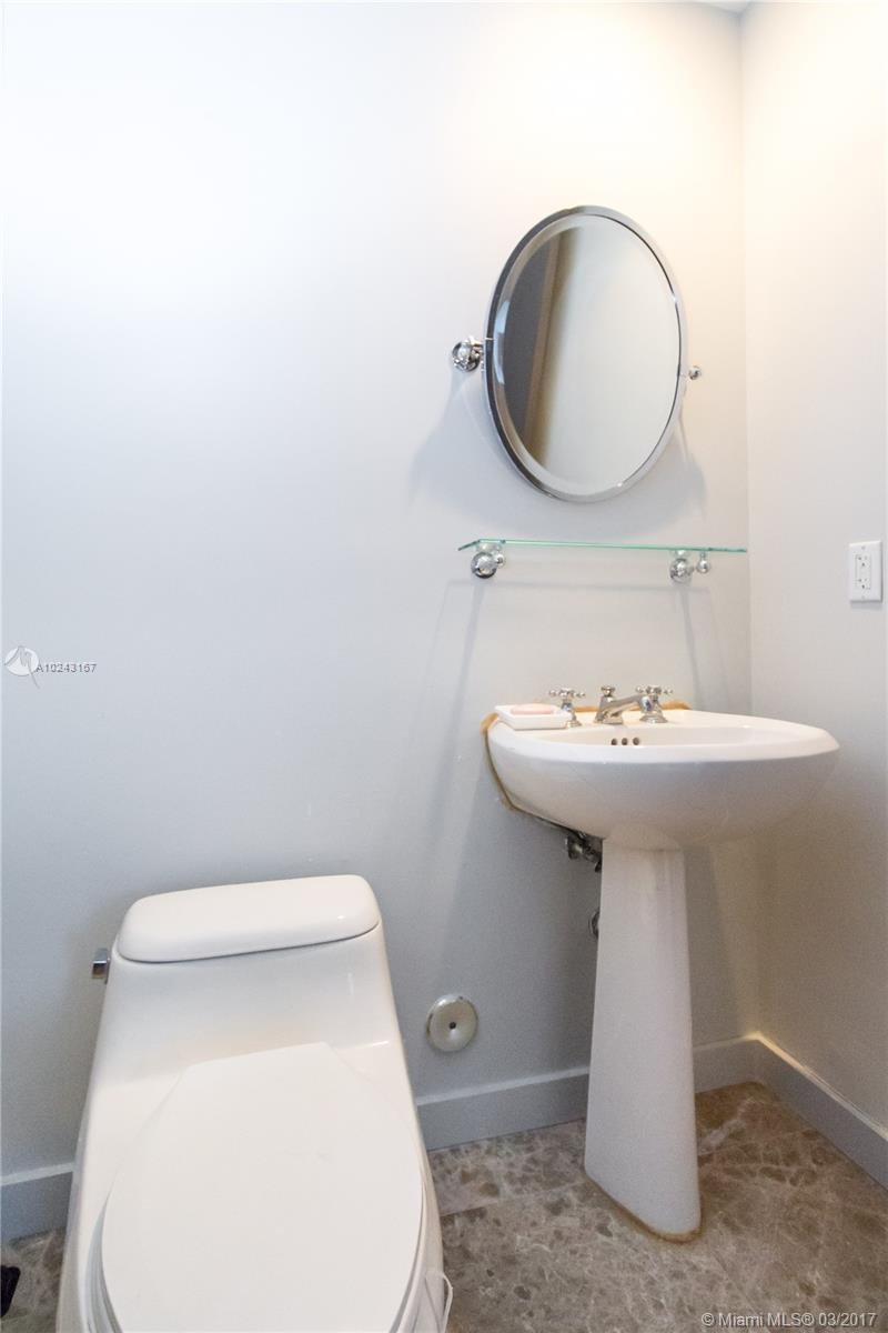 Continuum On South Beach - Residential Lease