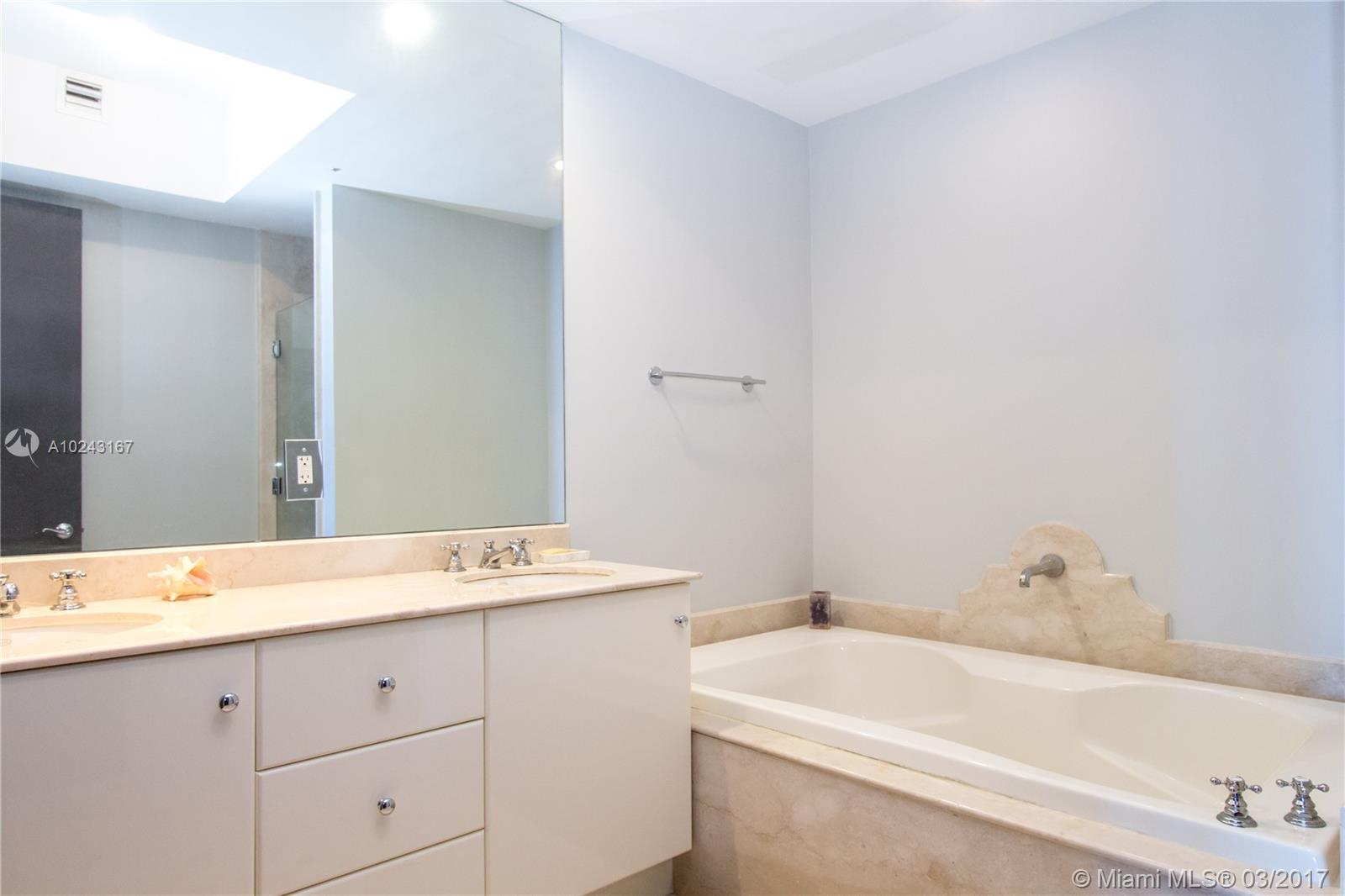 Continuum On South Beach - Residential Lease