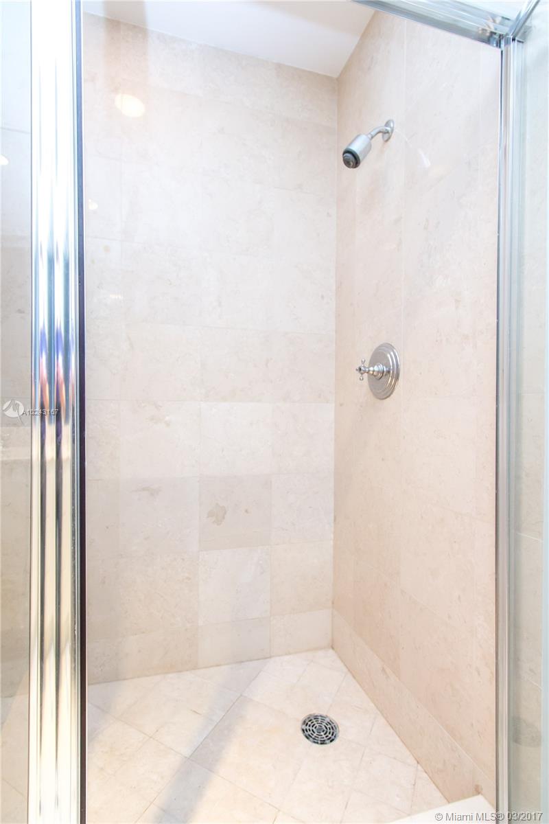 Continuum On South Beach - Residential Lease