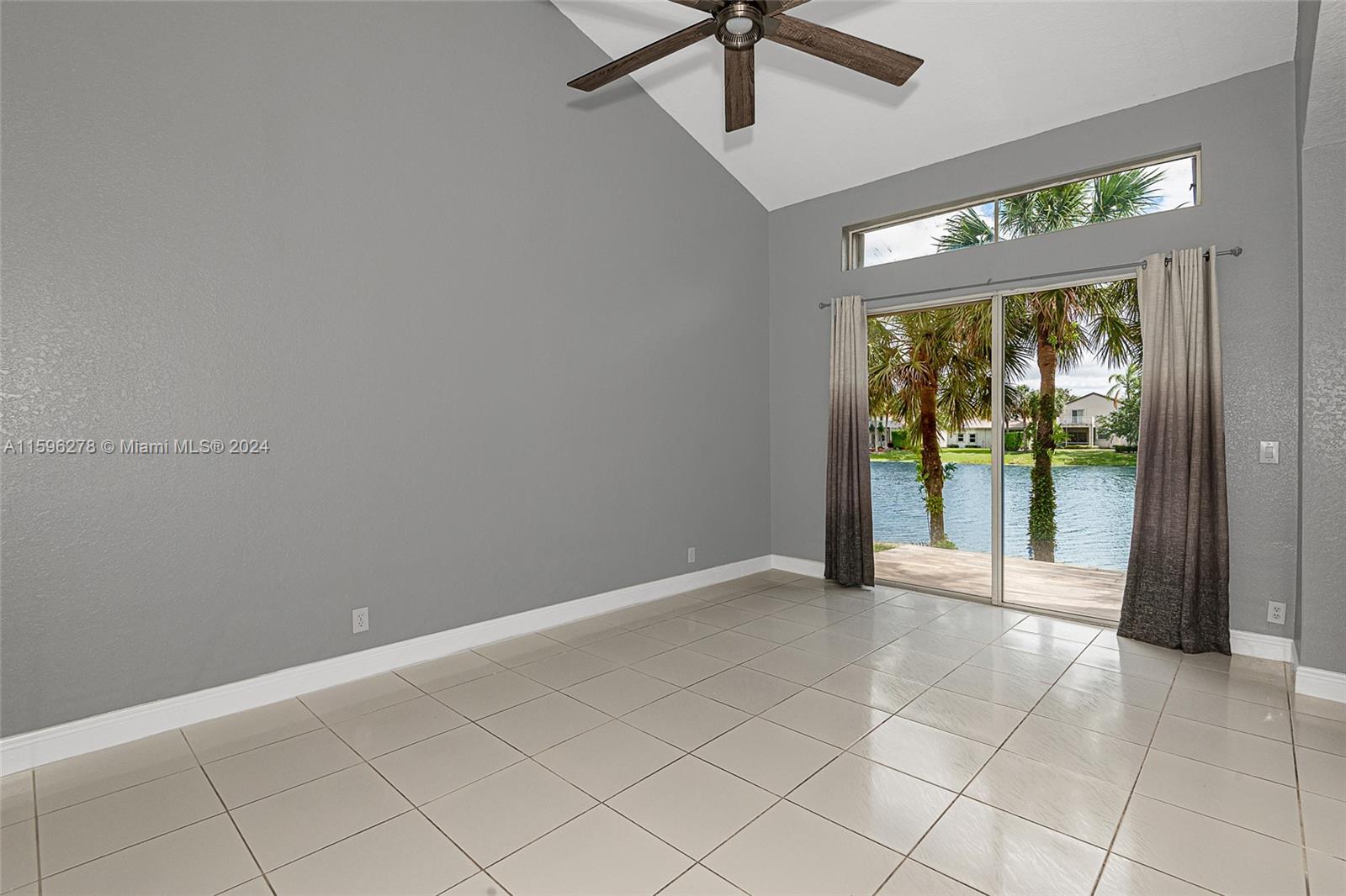 HOLLYWOOD LAKES COUNTRY C - Residential Lease