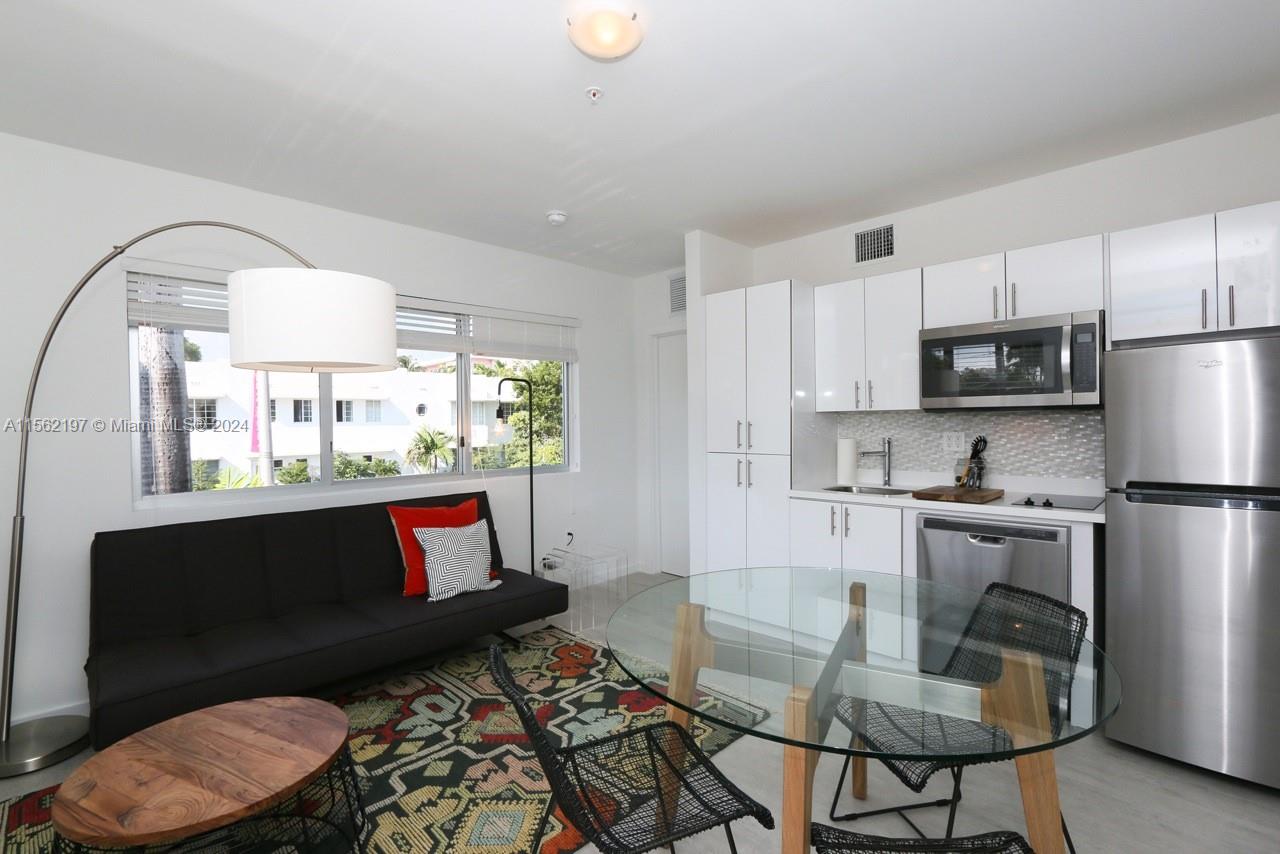Rental Property at 1601 Meridian Ave 210, Miami Beach, Miami-Dade County, Florida - Bedrooms: 1 
Bathrooms: 1  - $1,850 MO.