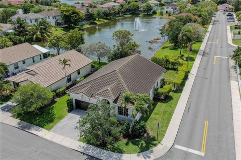 Tiny photo for 16284 NW 24th St, Pembroke Pines, FL 33028 (MLS # A12006246)