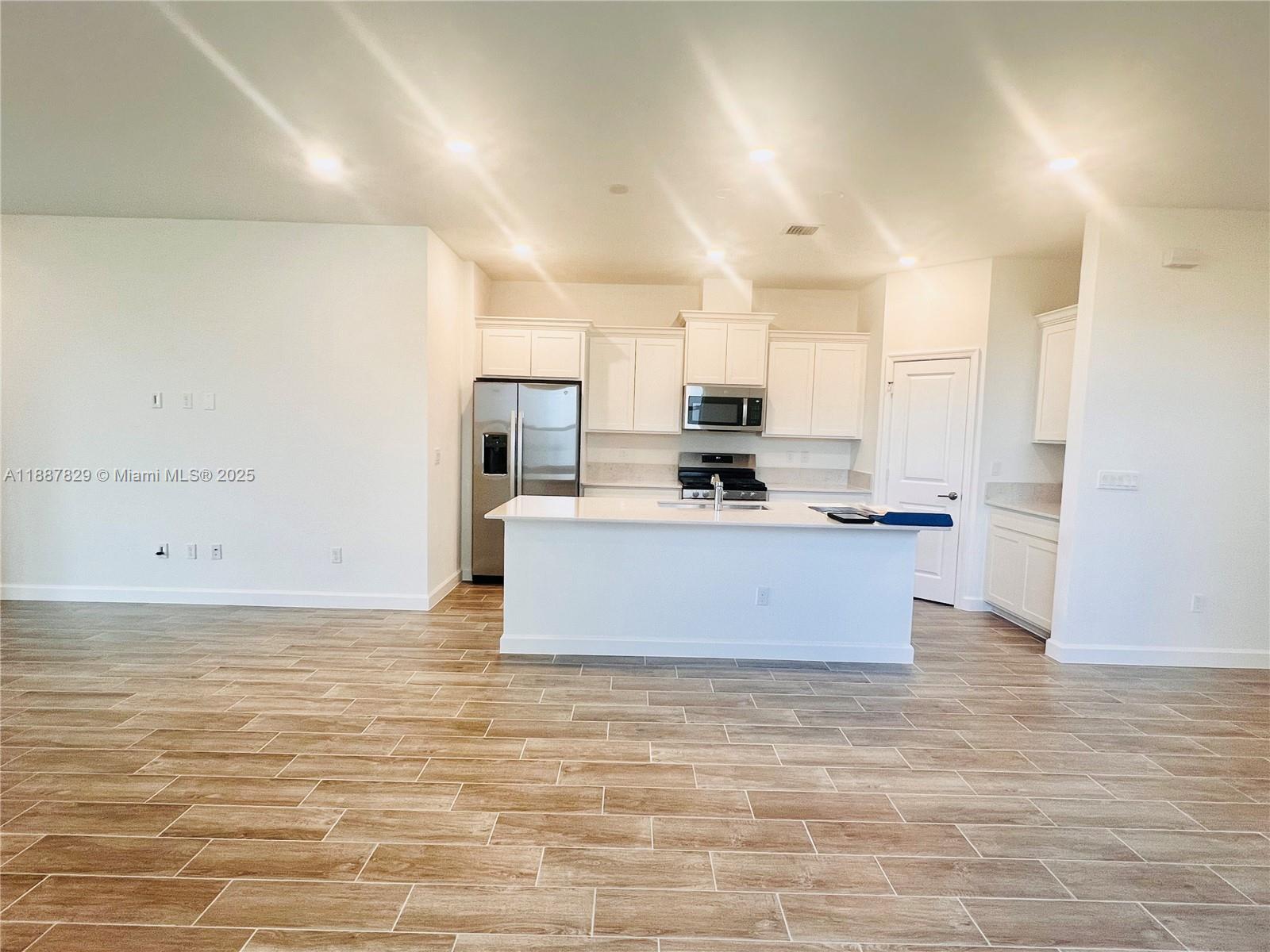 ARDEN PUD POD I NORTH - Residential Lease