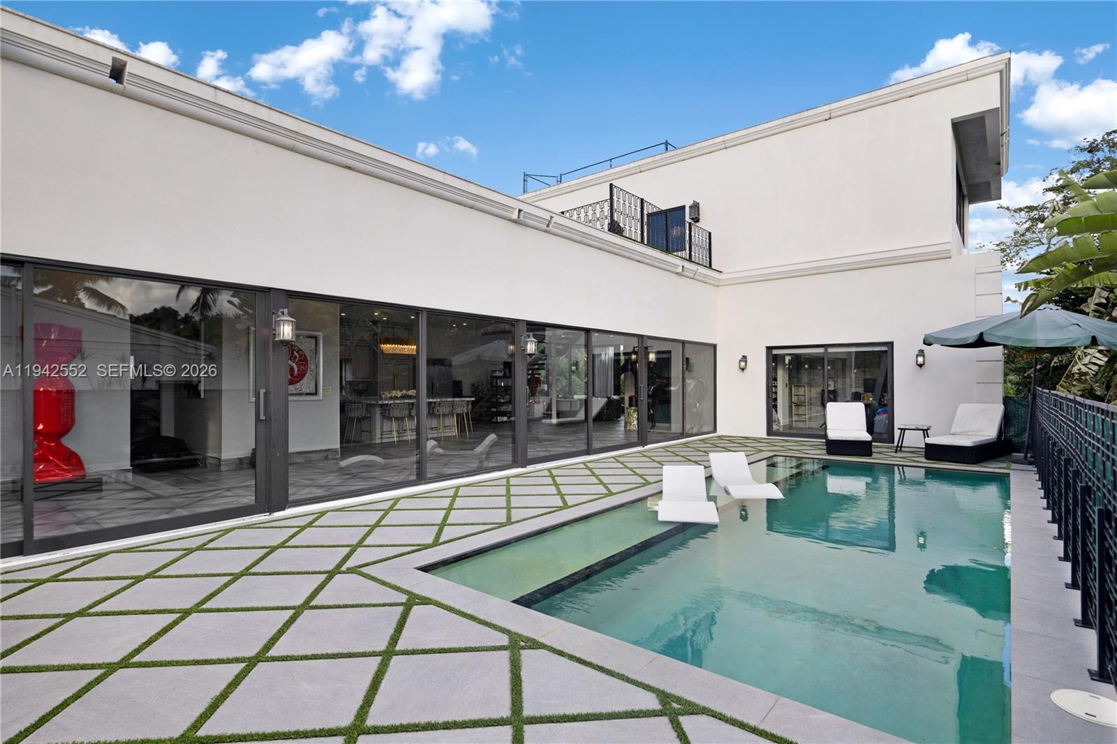 BISCAYNE POINT - Residential