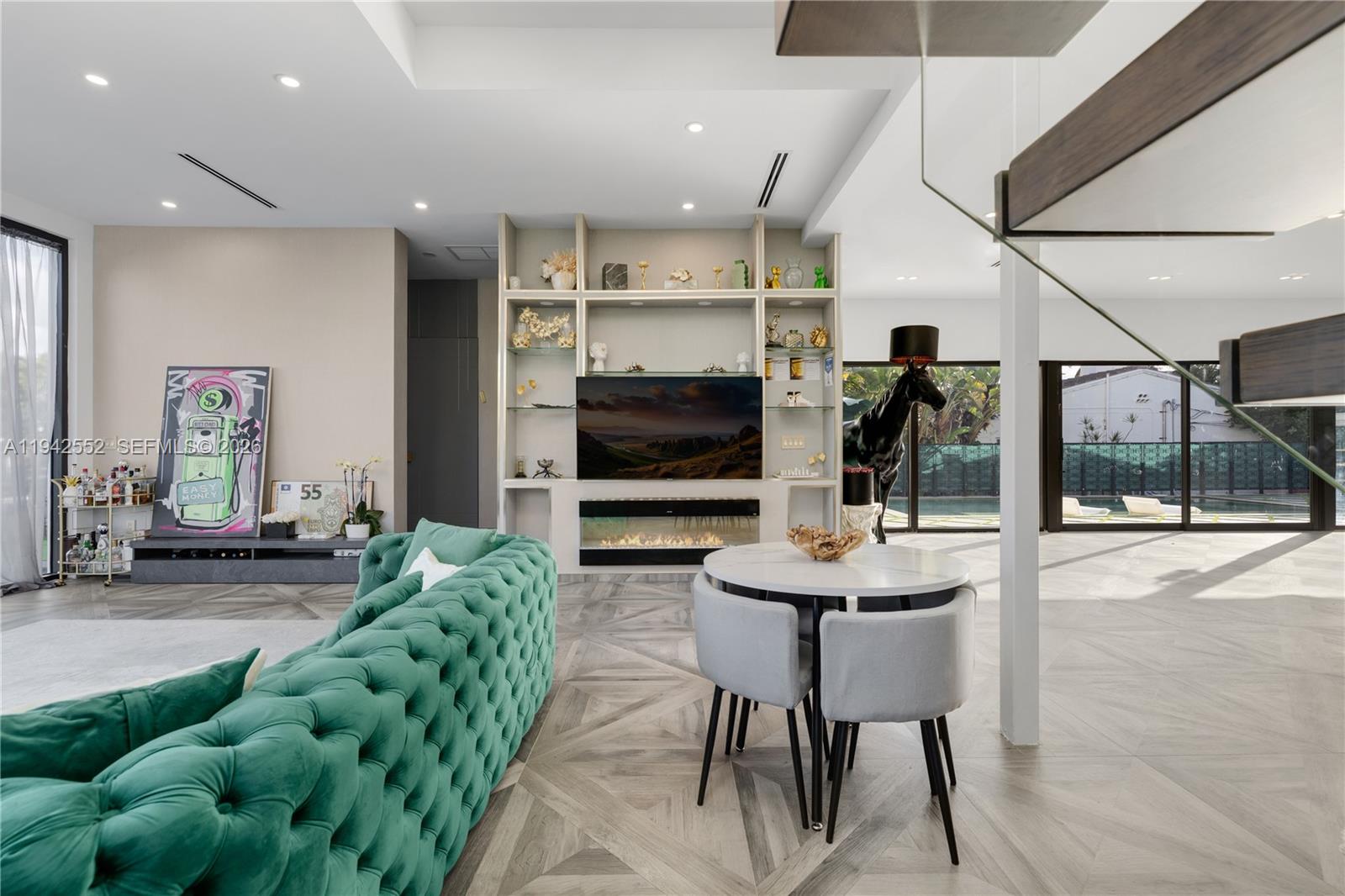 BISCAYNE POINT - Residential