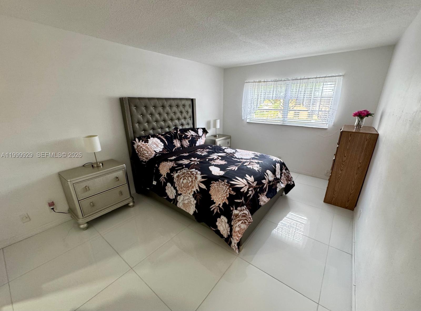 PARADISE VILLAS - Residential