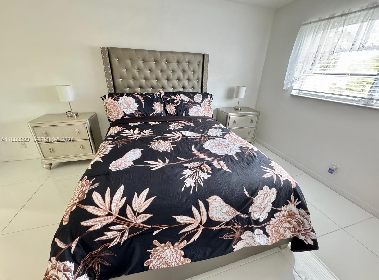 PARADISE VILLAS - Residential