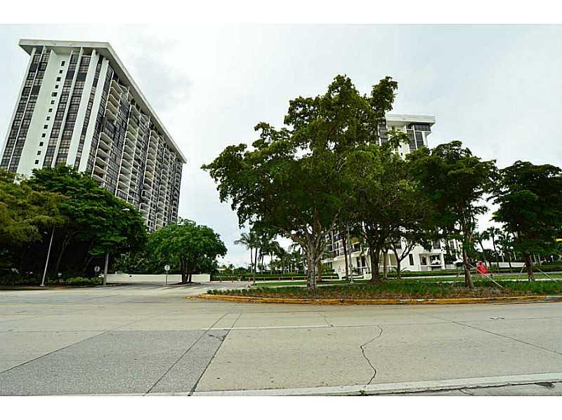 BRICKELLS FLAGLER - Residential Lease