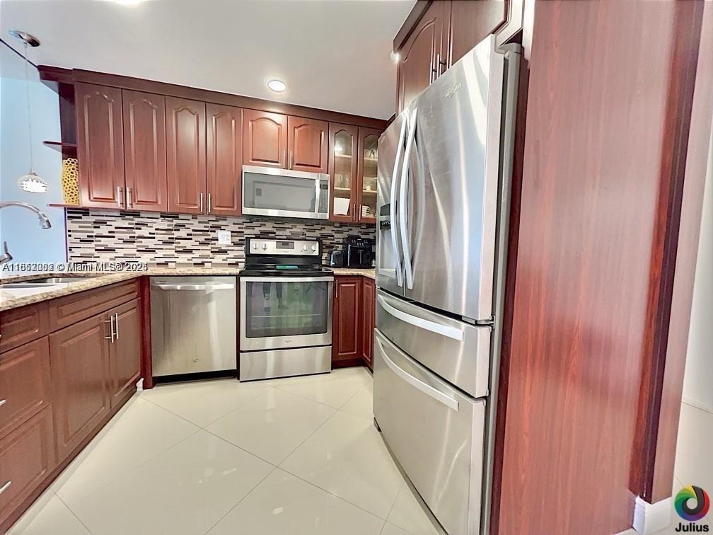 7100 NW 17th St 210