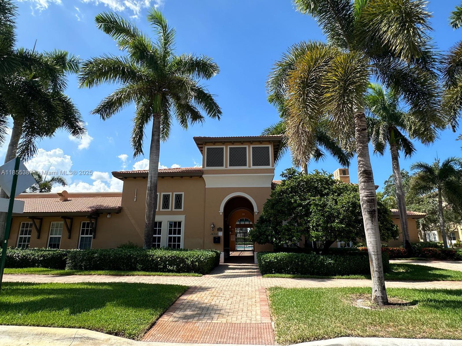 1422 SW 147th Ter