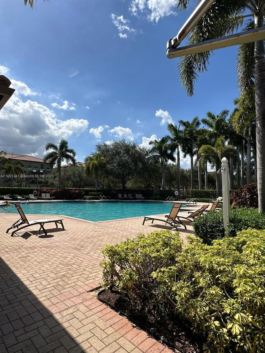 1422 SW 147th Ter