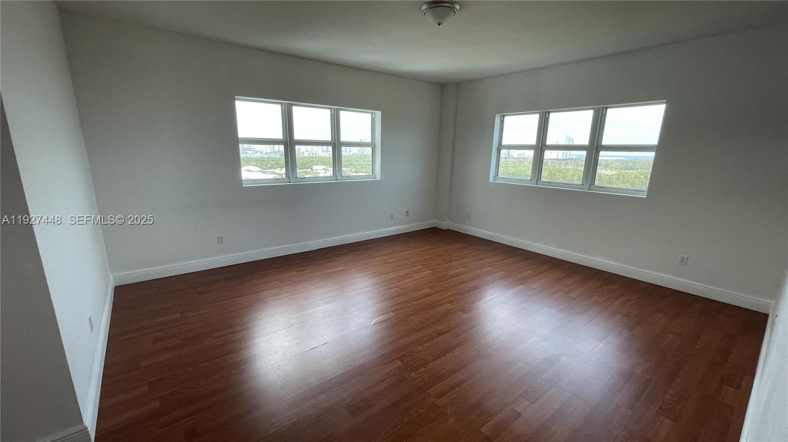 THE OAKS I CONDO - Residential Lease