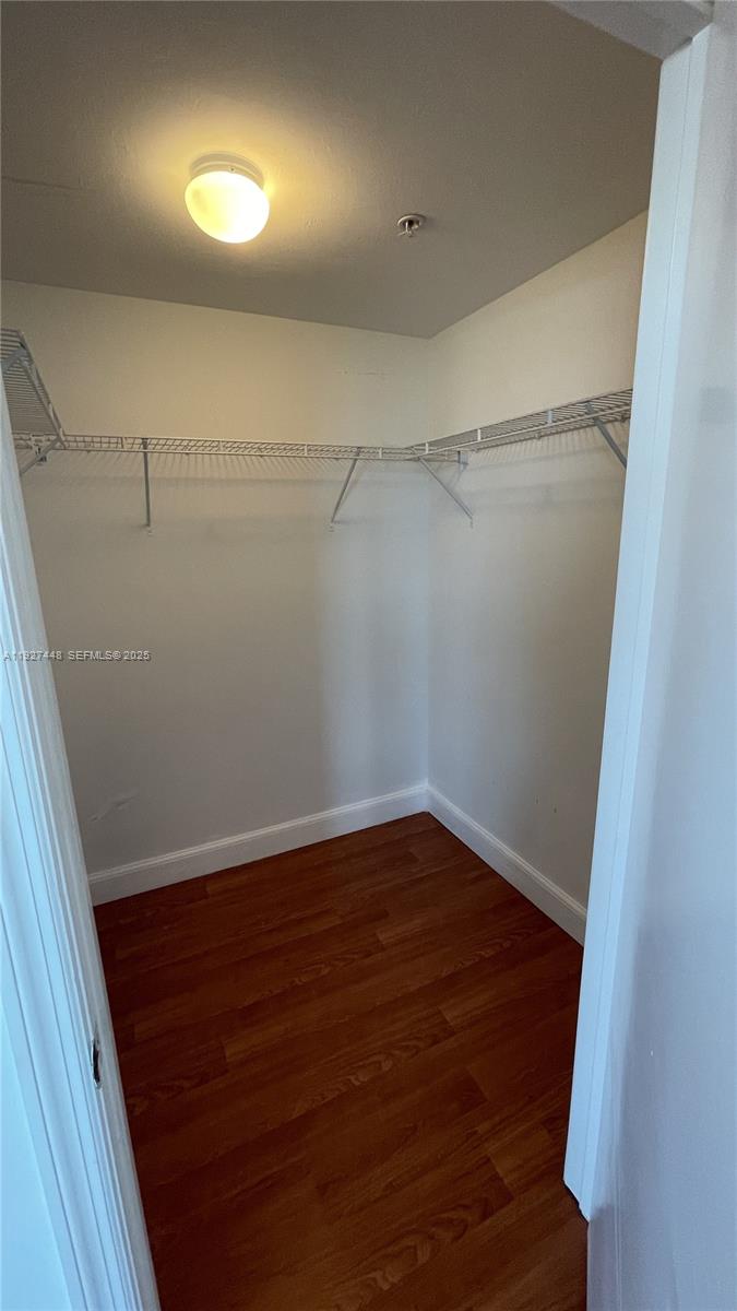 THE OAKS I CONDO - Residential Lease