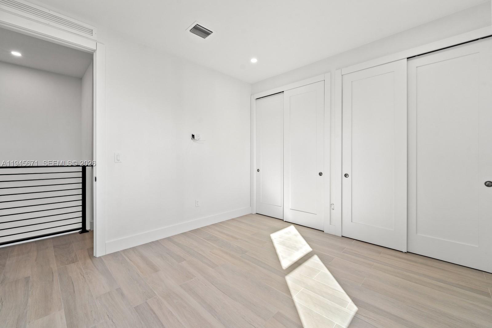 RIVERSIDE FARMS - Residential Income