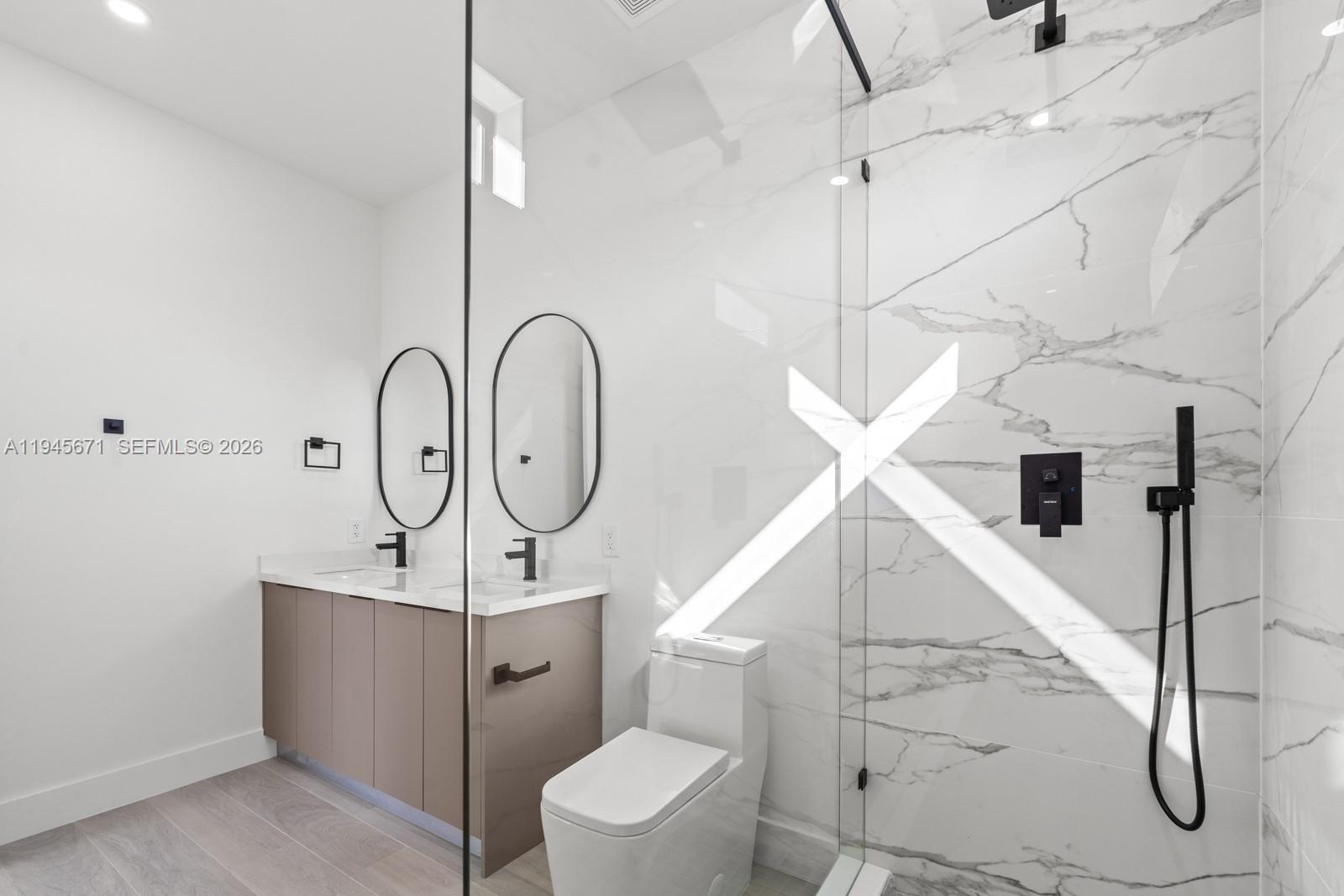 RIVERSIDE FARMS - Residential Income