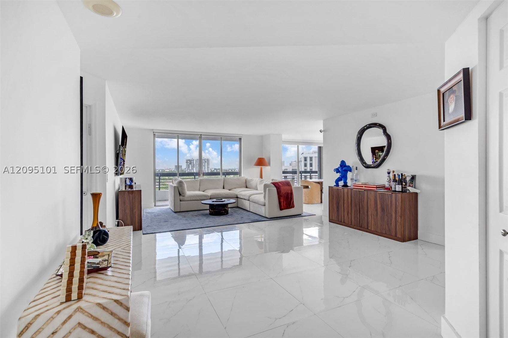 3500 Mystic Pointe Dr 1205