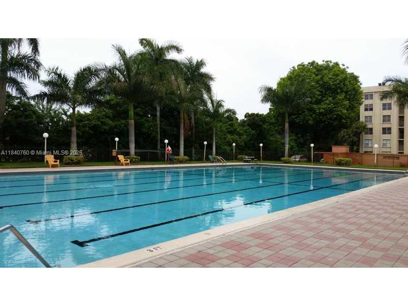 KEYSTONE COURTS CONDO - Residential