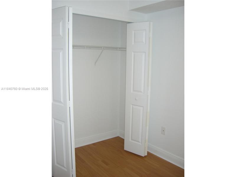 KEYSTONE COURTS CONDO - Residential