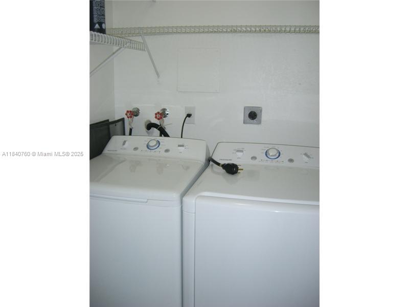 KEYSTONE COURTS CONDO - Residential