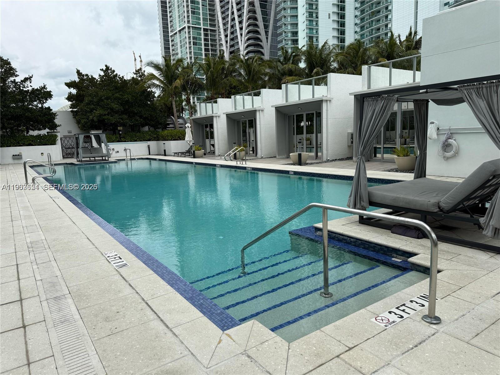 PARAMOUNT MIAMI WORLDCENT - Residential