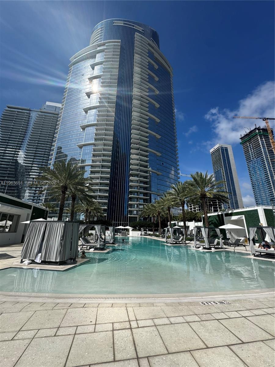 PARAMOUNT MIAMI WORLDCENT - Residential