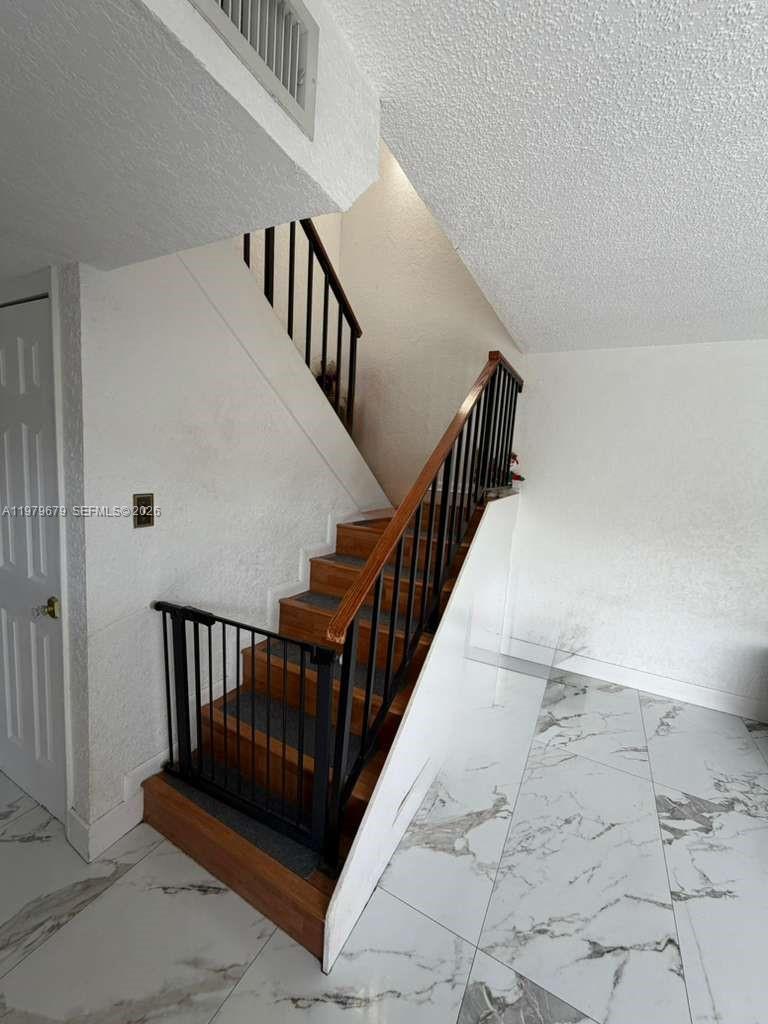 BAY TREE PATIO HOMES COND - Residential