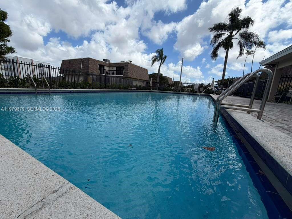 BAY TREE PATIO HOMES COND - Residential