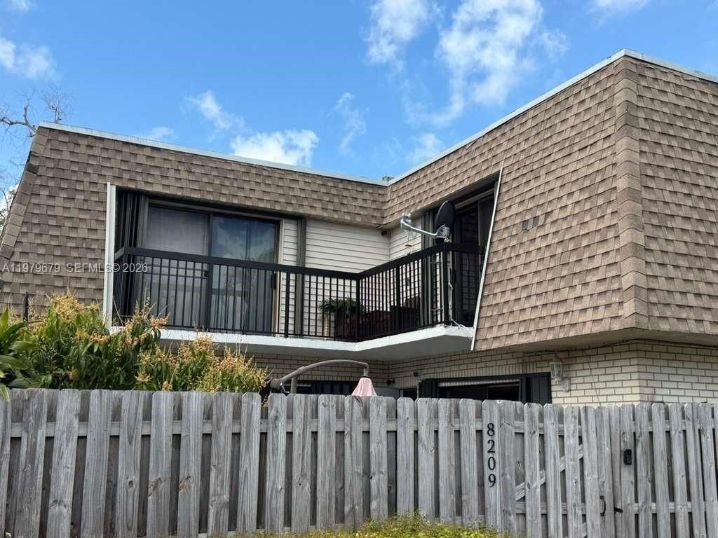 Photo of 8209 SW 23rd Ct #17C, North Lauderdale, FL 33068 (MLS # A11979679)