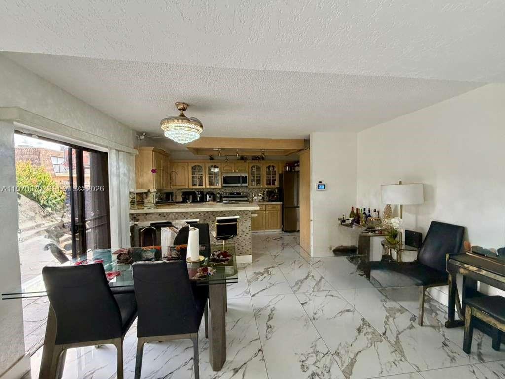 BAY TREE PATIO HOMES COND - Residential