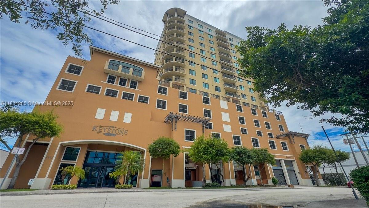 4242 NW 2 ST 1601